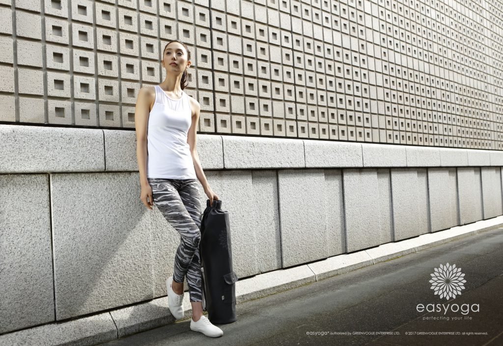 外ヨガの季節に ヨガマットケース ヨガウェア ヨガマットのヨガ専門ブランド イージーヨガ